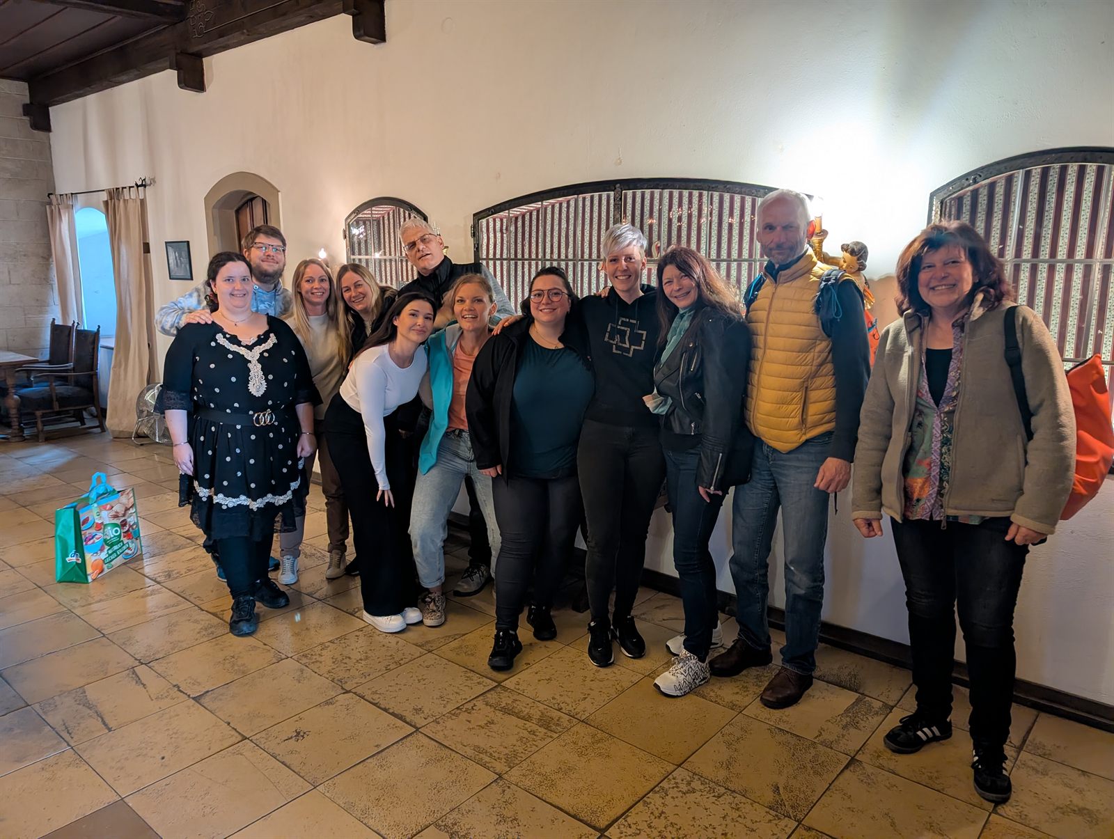 Team von Hierl & Hinz beim Besuch der Sektkellerei Kessler in Esslingen